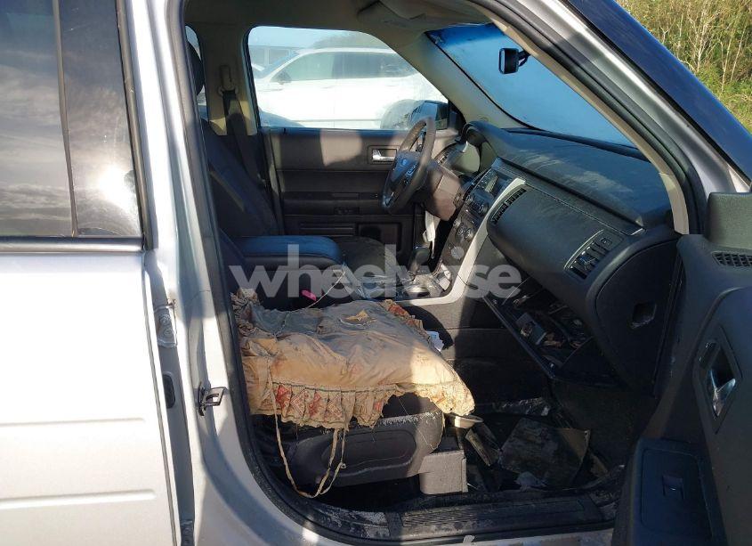 Photo 5 of 2019 Ford Flex SE (VIN 2FMGK5B88KBA24133)