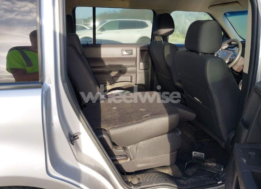 Photo 8 of 2019 Ford Flex SE (VIN 2FMGK5B88KBA24133)