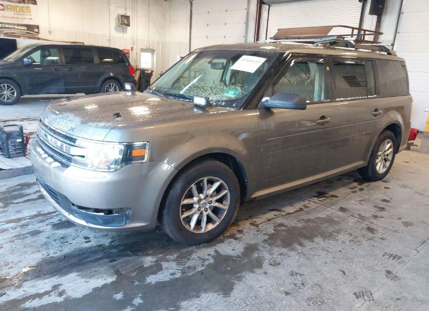 Photo 2 of 2013 Ford Flex SE (VIN 2FMGK5B89DBD02718)