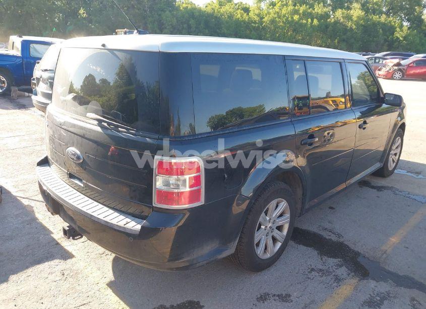 Photo 4 of 2011 Ford Flex SE (VIN 2FMGK5BC0BBD11924)