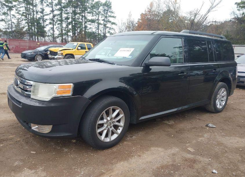 Photo 2 of 2011 Ford Flex SE (VIN 2FMGK5BC1BBD30708)