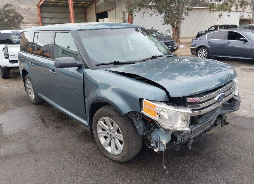 2010 Ford Flex SE (VIN 2FMGK5BC2ABA18234) main photo
