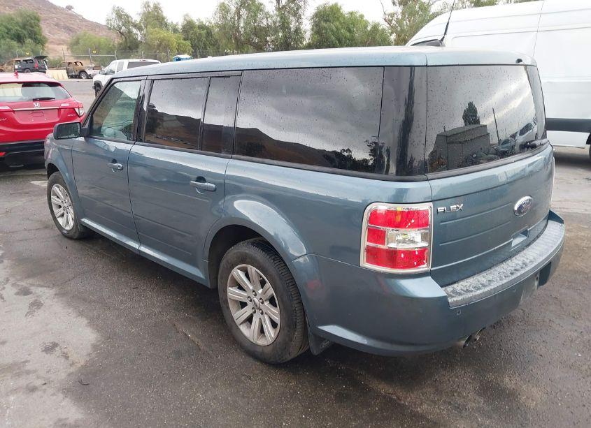 Photo 3 of 2010 Ford Flex SE (VIN 2FMGK5BC2ABA18234)