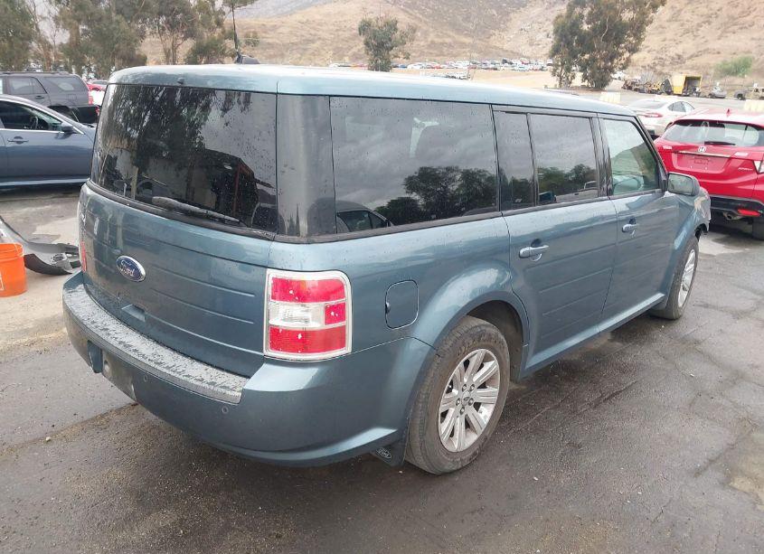 Photo 4 of 2010 Ford Flex SE (VIN 2FMGK5BC2ABA18234)