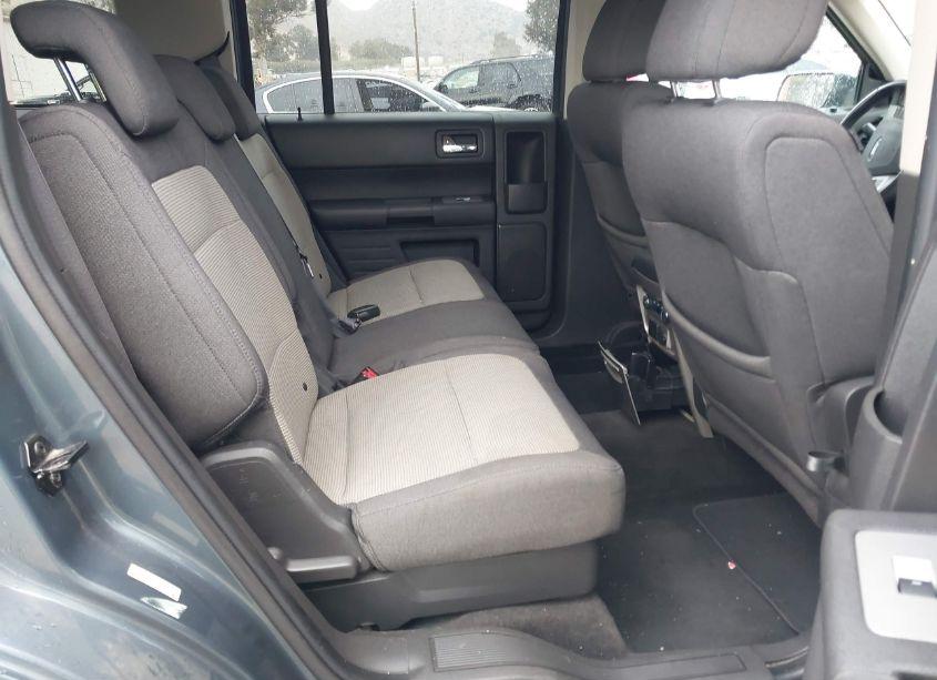 Photo 8 of 2010 Ford Flex SE (VIN 2FMGK5BC2ABA18234)