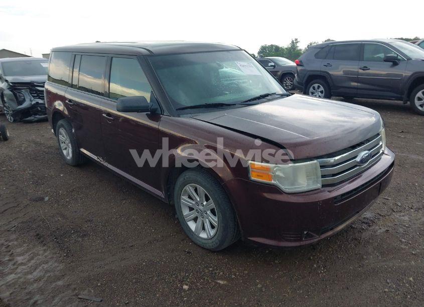 2010 Ford Flex SE (VIN 2FMGK5BC4ABB30405) main photo