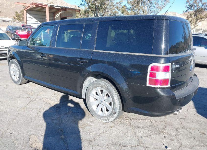 Photo 3 of 2011 Ford Flex SE (VIN 2FMGK5BC4BBD32758)