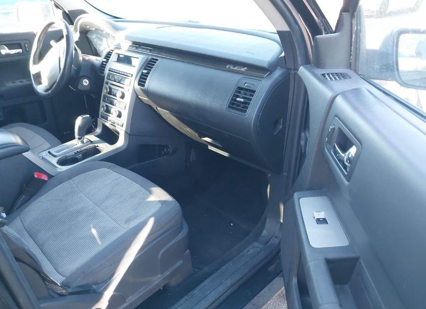 Photo 5 of 2011 Ford Flex SE (VIN 2FMGK5BC4BBD32758)