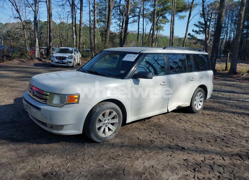 Photo 2 of 2011 Ford Flex SE (VIN 2FMGK5BC5BBD26306)