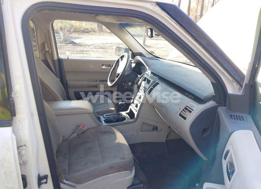 Photo 5 of 2011 Ford Flex SE (VIN 2FMGK5BC5BBD26306)