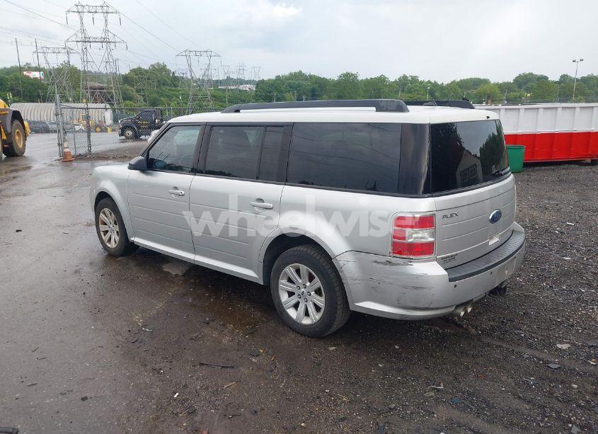 Photo 3 of 2011 Ford Flex SE (VIN 2FMGK5BC5BBD28900)