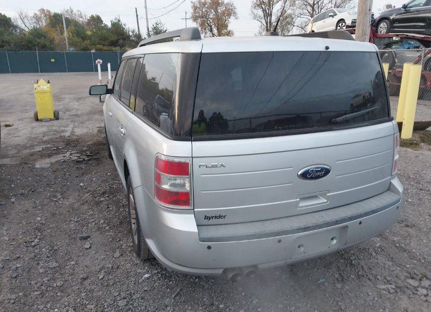 Photo 3 of 2011 Ford Flex SE (VIN 2FMGK5BC6BBD11233)