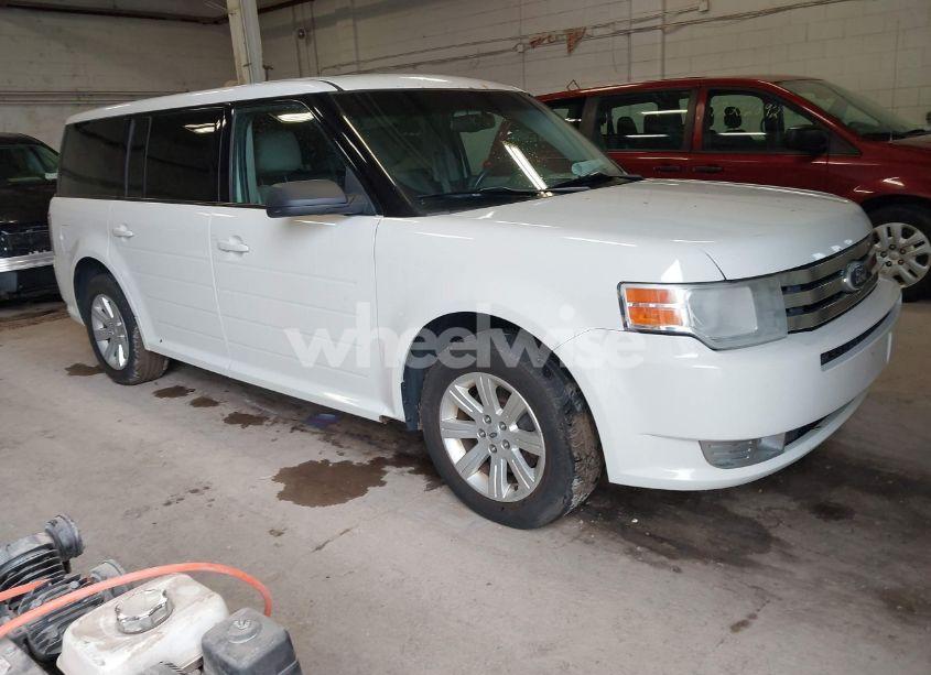 2011 Ford Flex SE (VIN 2FMGK5BC6BBD19722) main photo
