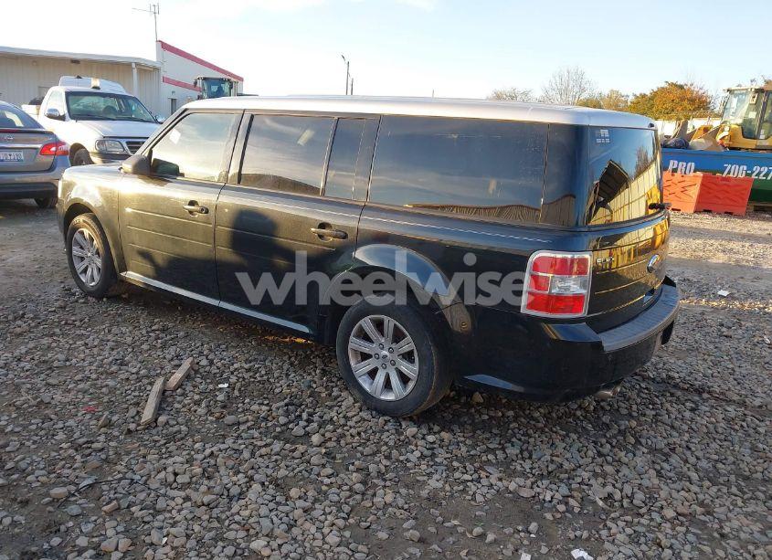 Photo 3 of 2010 Ford Flex SE (VIN 2FMGK5BC7ABA39077)