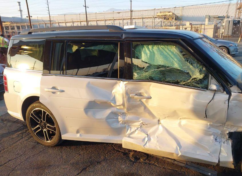 Photo 6 of 2014 Ford Flex SEL (VIN 2FMGK5C80EBD22727)