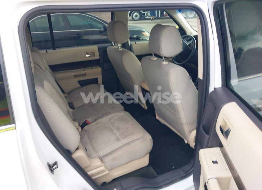 Photo 8 of 2016 Ford Flex SEL (VIN 2FMGK5C82GBA04322)