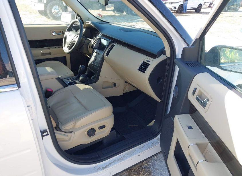 Photo 5 of 2019 Ford Flex SEL (VIN 2FMGK5C86KBA34304)