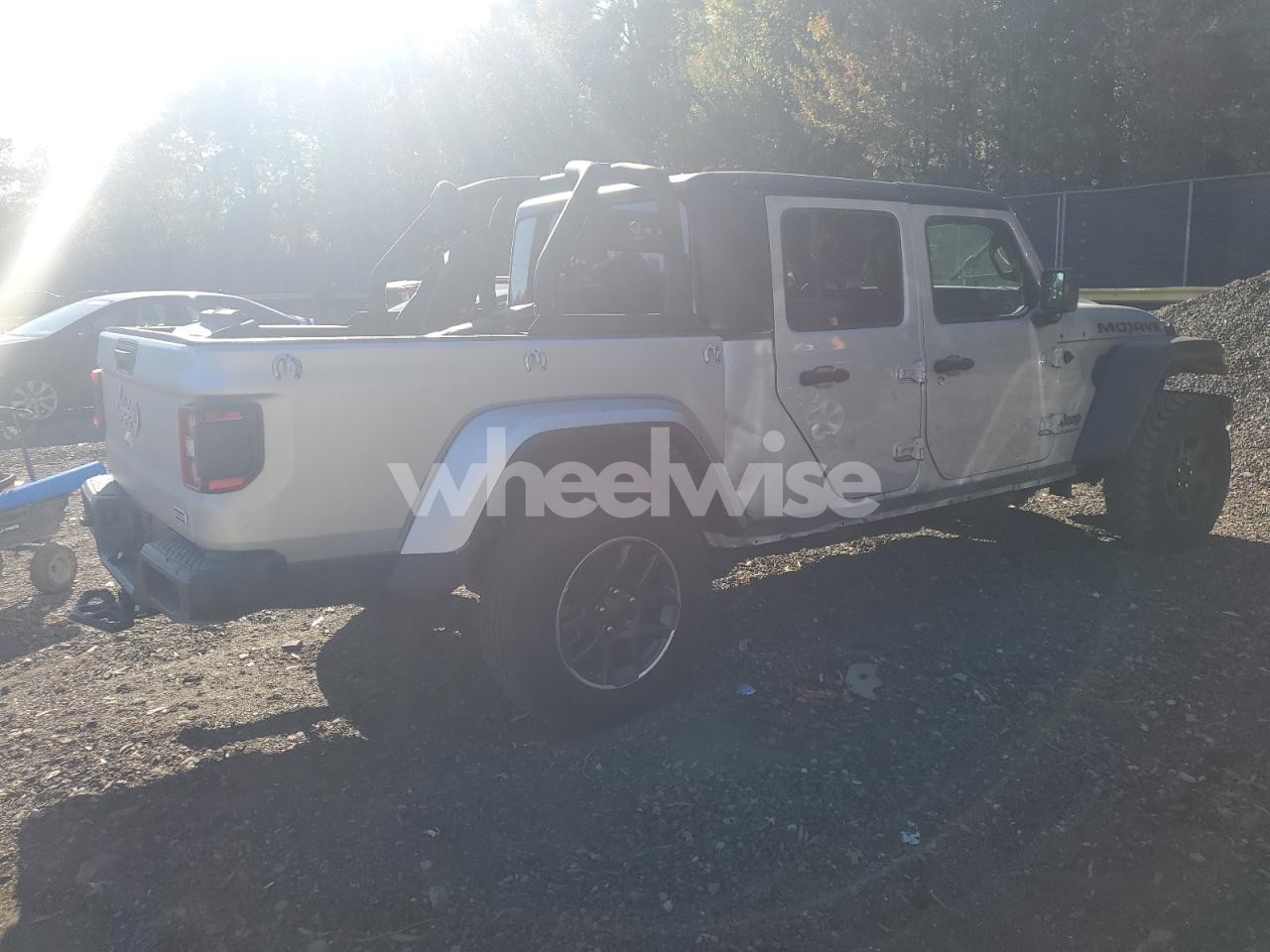 Photo 3 of 2023 JEEP GLADIATOR MOJAVE N/A (VIN 2FMGK5C87HBA03846)