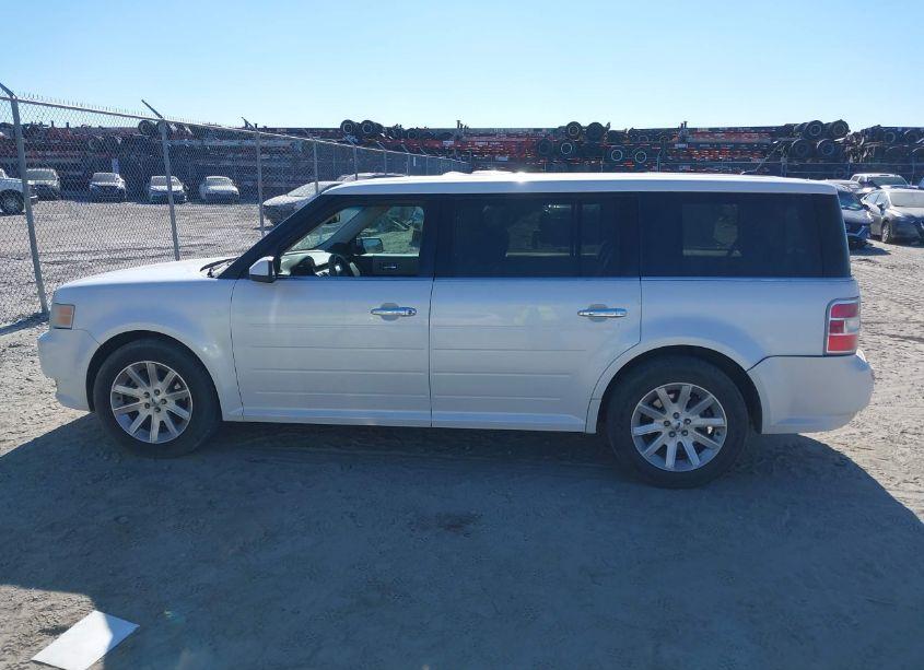 Photo 13 of 2011 Ford Flex SEL (VIN 2FMGK5CC5BBD32928)