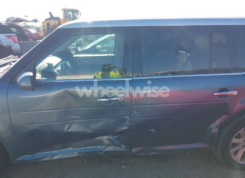 Photo 14 of 2010 Ford Flex SEL (VIN 2FMGK5CCXABA62786)