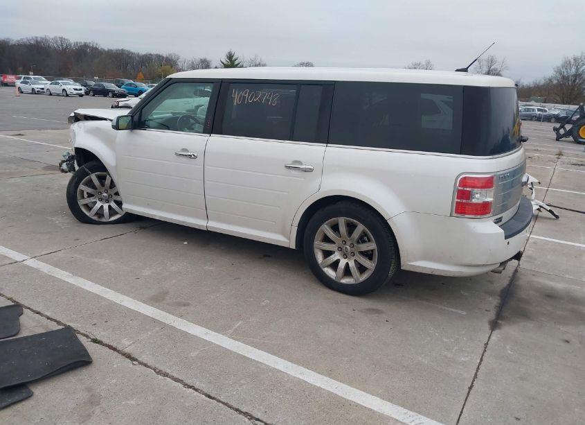 Photo 3 of 2010 Ford Flex LIMITED (VIN 2FMGK5DC5ABD01840)