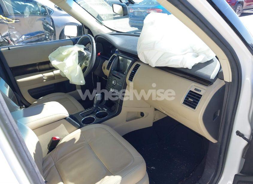 Photo 5 of 2019 Ford Flex SEL (VIN 2FMHK6C85KBA07928)