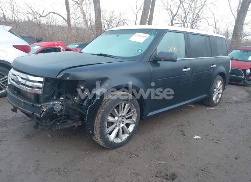 Photo 2 of 2010 Ford Flex LIMITED (VIN 2FMHK6DC4ABA13642)