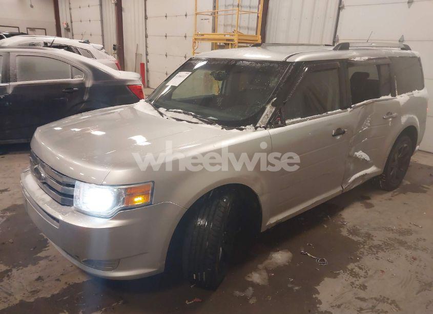 Photo 2 of 2010 Ford Flex LIMITED (VIN 2FMHK6DC8ABA81300)