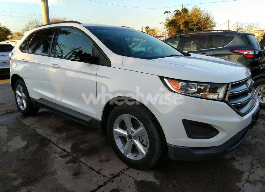 2016 Ford Edge SE (VIN 2FMPK3G90GBC10942) main photo