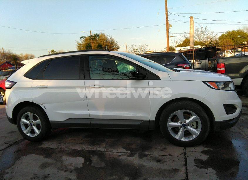 Photo 13 of 2016 Ford Edge SE (VIN 2FMPK3G90GBC10942)