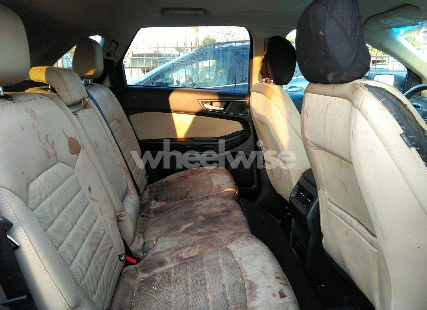 Photo 8 of 2016 Ford Edge SE (VIN 2FMPK3G90GBC10942)