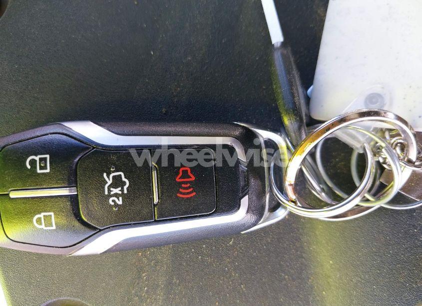 Photo 11 of 2017 Ford Edge SE (VIN 2FMPK3G90HBB02077)