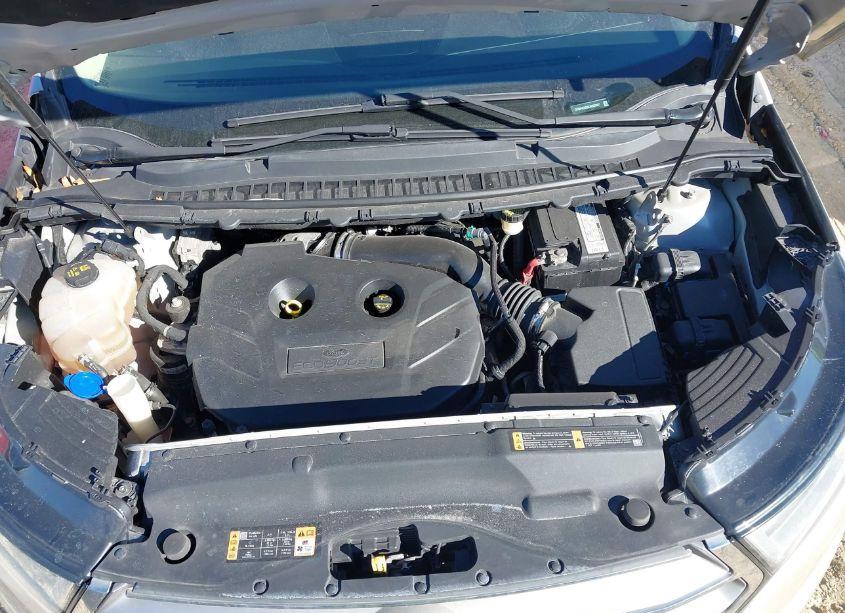 Photo 10 of 2018 Ford Edge SE (VIN 2FMPK3G90JBB20827)