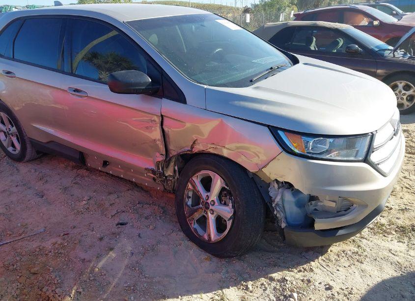 Photo 6 of 2018 Ford Edge SE (VIN 2FMPK3G90JBB20827)