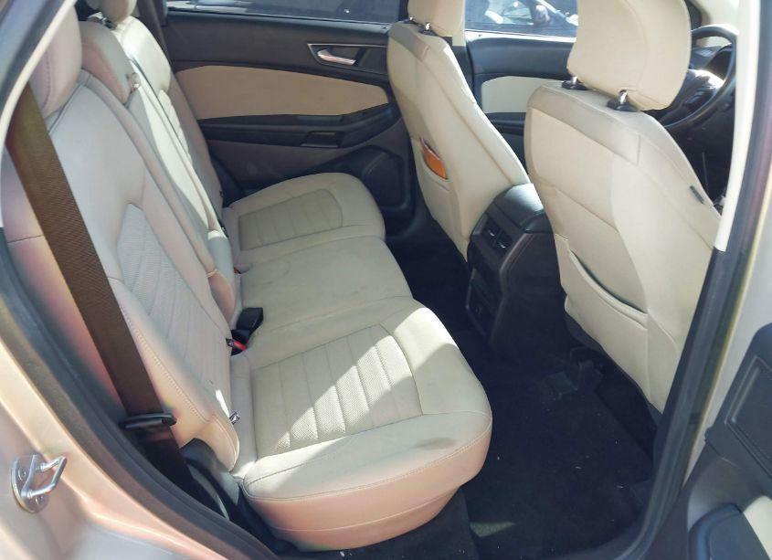 Photo 8 of 2018 Ford Edge SE (VIN 2FMPK3G90JBB20827)