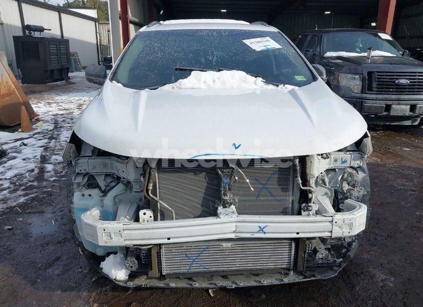 Photo 13 of 2018 Ford Edge SE (VIN 2FMPK3G90JBB70739)