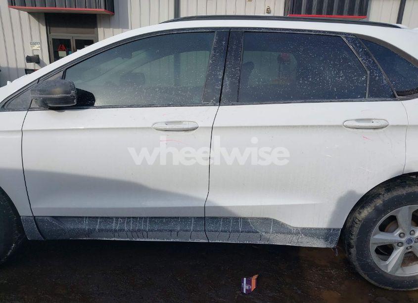Photo 15 of 2018 Ford Edge SE (VIN 2FMPK3G90JBB70739)