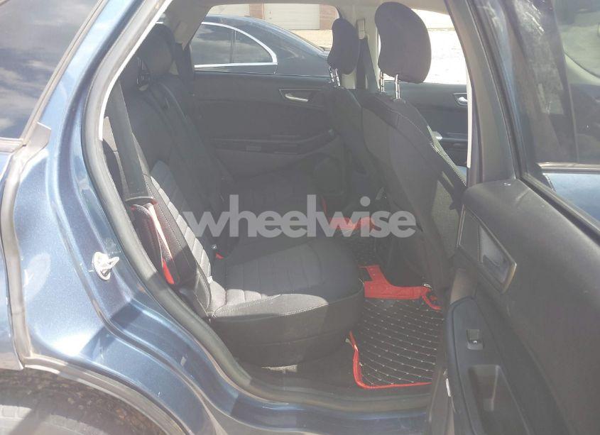 Photo 8 of 2018 Ford Edge SE (VIN 2FMPK3G92JBC45862)