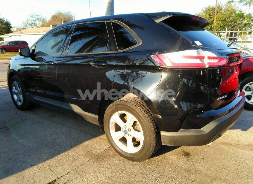Photo 3 of 2019 Ford Edge SE (VIN 2FMPK3G92KBC19800)