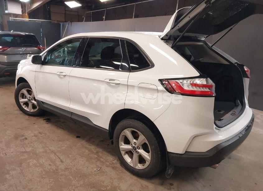 Photo 3 of 2019 Ford Edge SE (VIN 2FMPK3G92KBC40064)