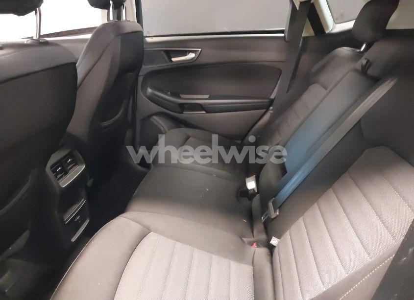 Photo 8 of 2019 Ford Edge SE (VIN 2FMPK3G92KBC40064)