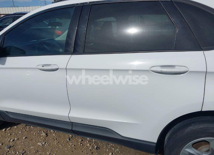 Photo 15 of 2016 Ford Edge SE (VIN 2FMPK3G93GBB60179)