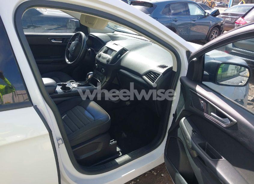 Photo 5 of 2016 Ford Edge SE (VIN 2FMPK3G93GBB60179)