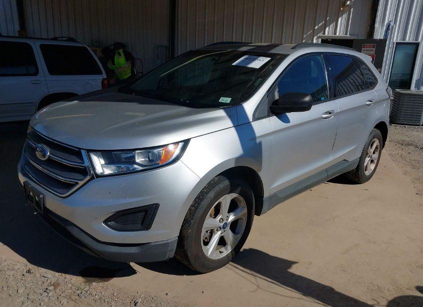 Photo 2 of 2016 Ford Edge SE (VIN 2FMPK3G93GBC40470)