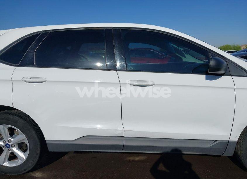 Photo 14 of 2016 Ford Edge SE (VIN 2FMPK3G93GBC52859)