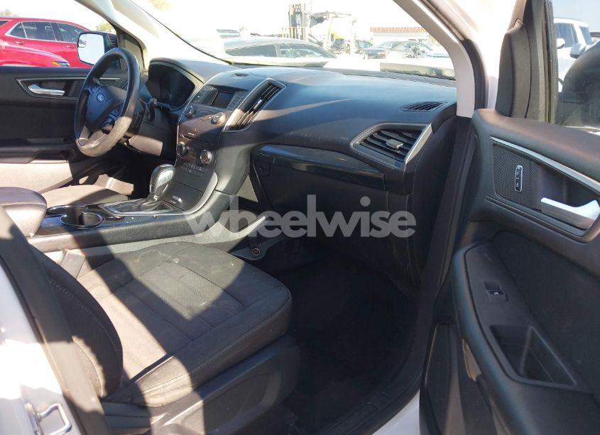 Photo 5 of 2016 Ford Edge SE (VIN 2FMPK3G93GBC52859)