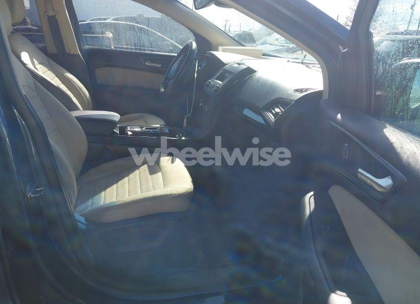 Photo 5 of 2019 Ford Edge SE (VIN 2FMPK3G93KBB89674)