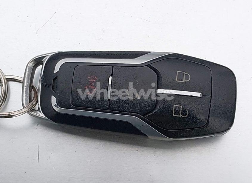 Photo 11 of 2016 Ford Edge SE (VIN 2FMPK3G94GBB92185)