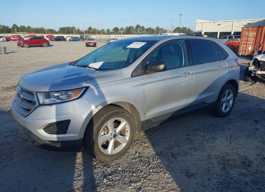 Photo 2 of 2018 Ford Edge SE (VIN 2FMPK3G94JBB09362)
