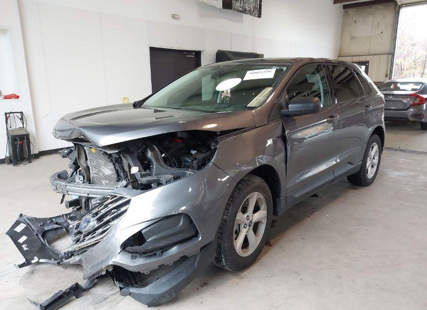 Photo 2 of 2021 Ford Edge SE (VIN 2FMPK3G94MBA05233)